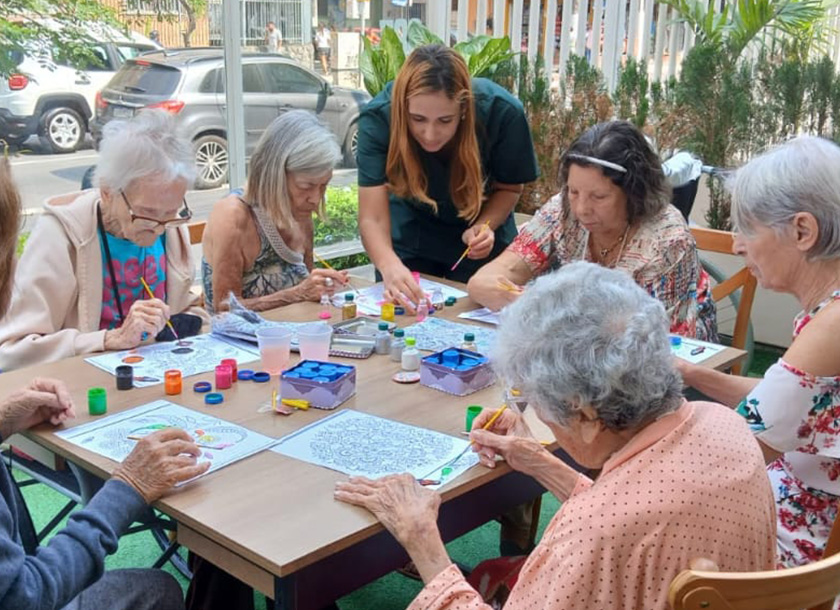 Atividades com idosos da Casa de Repouso Rede Sênior Icaraí